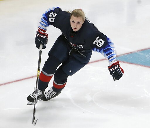 Pro women hockey players form union in step toward league