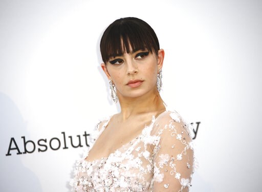 AmfAR gala near Cannes raises $15 million for AIDS research