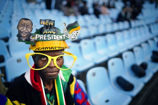 'Huge' challenges as Ramaphosa takes oath in South Africa