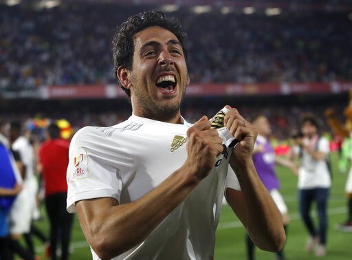 Valencia beats Barcelona 2-1 to win the Copa del Rey
