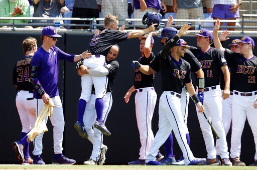 Michigan heating up at right time, moves to super regionals