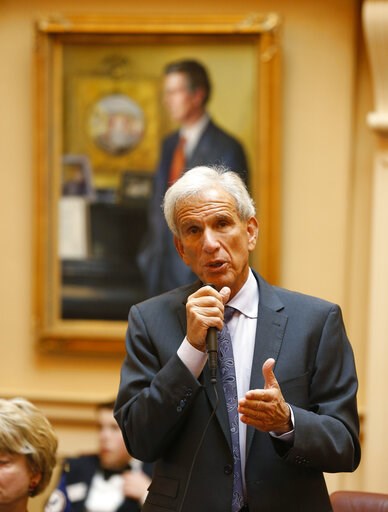 Virginia primary has lots of surprise, no clear message