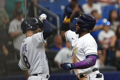 Lowe and DÃaz homer, Rays beat Guardians 6-4
