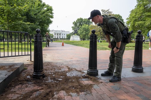Missouri man accused of deliberately crashing U-Haul truck into security barrier near White House