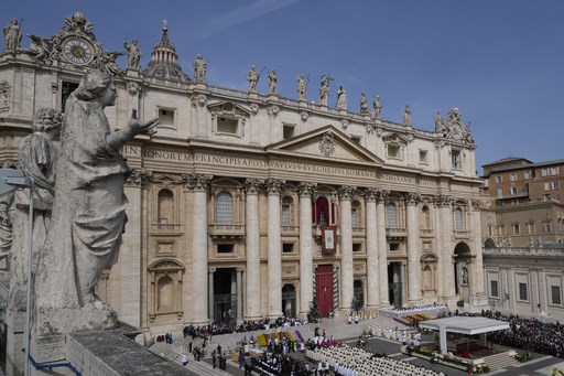 Pope Francis emerges from convalescence on Easter, delights crowd with popemobile tour